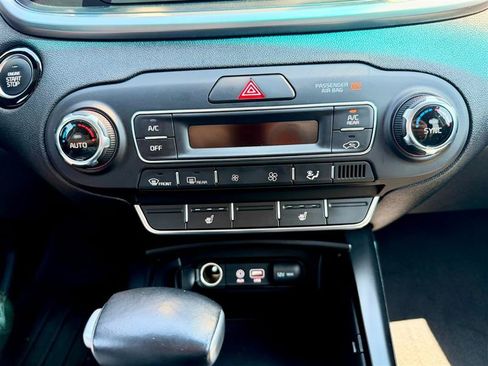 Used 2020 Kia Sorento S AWD/4WD image 18