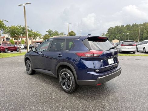 Used 2024 Nissan Rogue SV FWD image 7