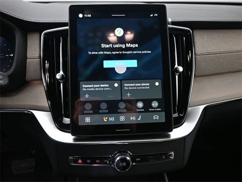 New 2026 Volvo XC90 T8 Plus image 12