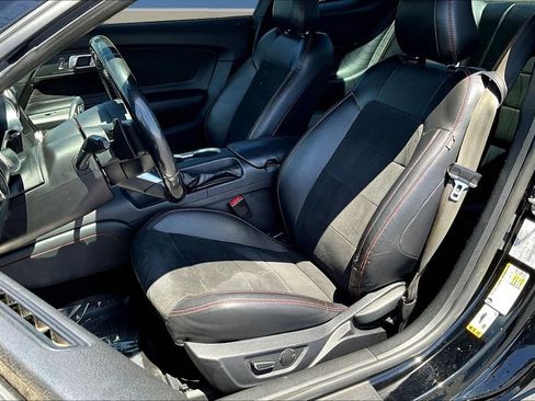 Used 2019 Ford Mustang GT Premium w/ Equipment Group 401A RWD image 22