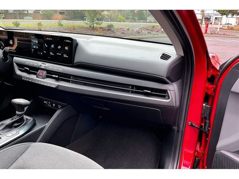 Used 2025 Kia K4 LXS image 16