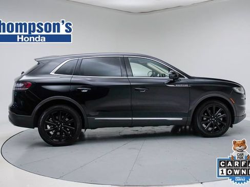Used 2023 Lincoln Nautilus Reserve w/ Monochromatic Package AWD/4WD image 2
