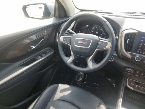 Used 2023 GMC Terrain Denali image 17