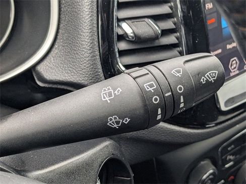 Used 2021 Jeep Compass Limited image 28