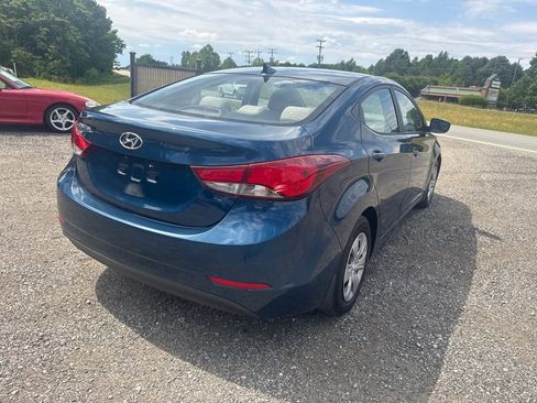 Used 2016 Hyundai Elantra SE FWD image 8