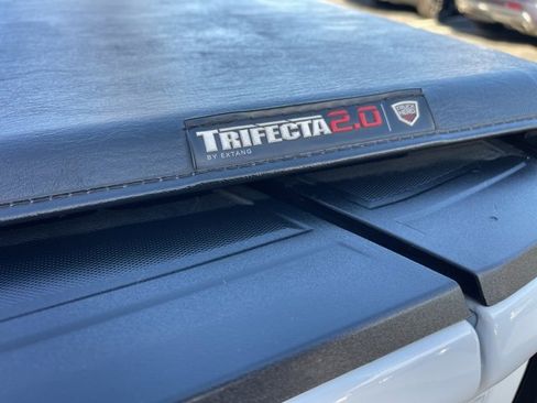 Used 2022 GMC Sierra 1500 SLT w/ SLT Premium Package image 15