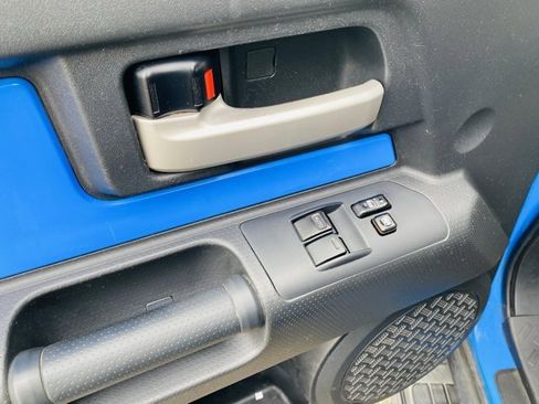 Used 2007 Toyota FJ Cruiser Base image 26