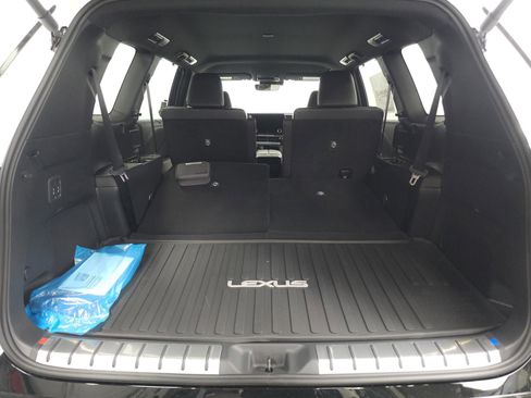 New 2026 Lexus TX 500h AWD image 12