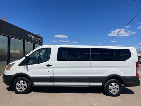 Used 2017 Ford Transit 350 XLT image 5