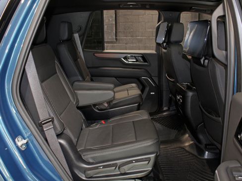 Used 2025 GMC Yukon Denali w/ Denali Reserve Package AWD/4WD image 55