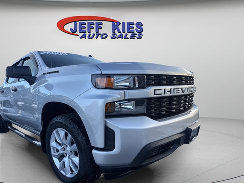 Used 2021 Chevrolet Silverado 1500 Custom w/ LPO, Dark Essentials Package image 3