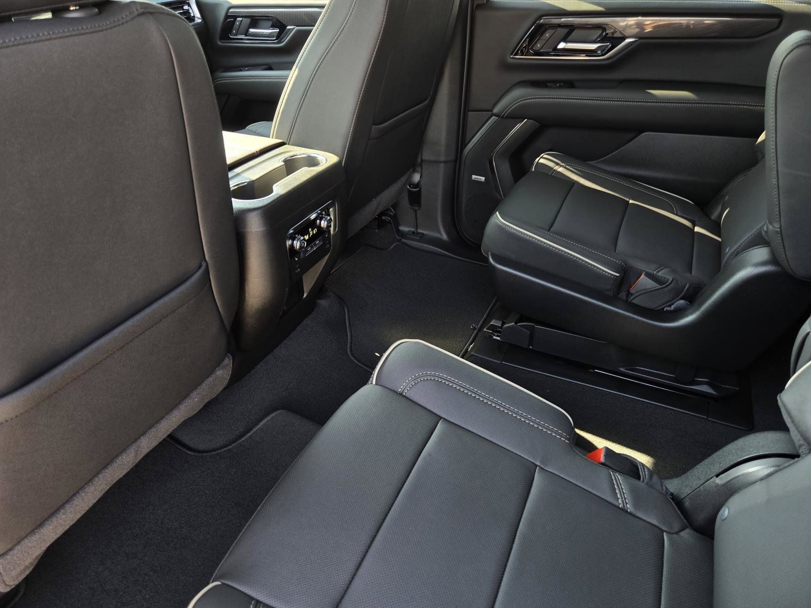New 2026 GMC Yukon XL Elevation RWD image 6