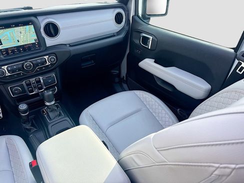 Used 2023 Jeep Wrangler Unlimited Sahara AWD/4WD image 26