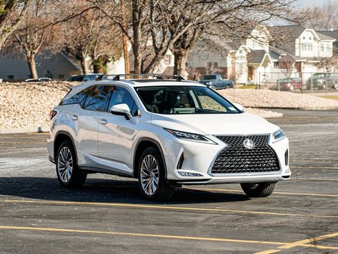 Used 2020 Lexus RX 350L Luxury image 3