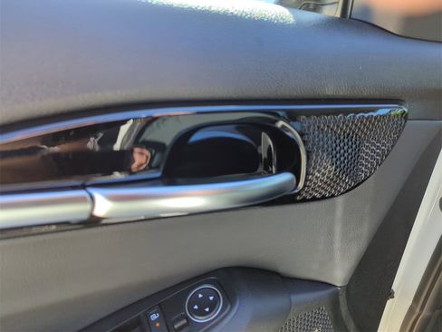 New 2026 Kia Carnival LXS image 18