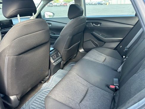 Used 2025 Honda Accord SE image 28