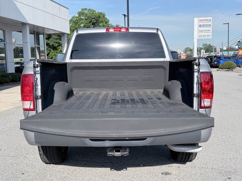 Used 2019 RAM 1500 Express RWD image 9