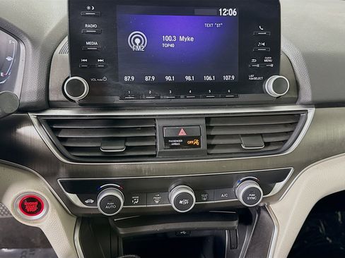 Used 2018 Honda Accord LX image 18