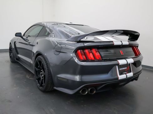 Used 2019 Ford Mustang Shelby GT350R w/ GT350R Equipment Group 920A RWD image 5