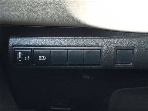 Used 2021 Toyota Corolla LE FWD image 23