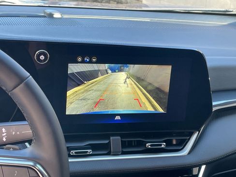 Used 2025 Chevrolet Equinox LT image 17