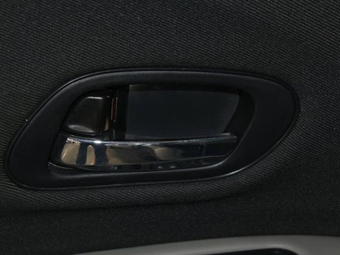 Used 2022 Honda HR-V LX image 8