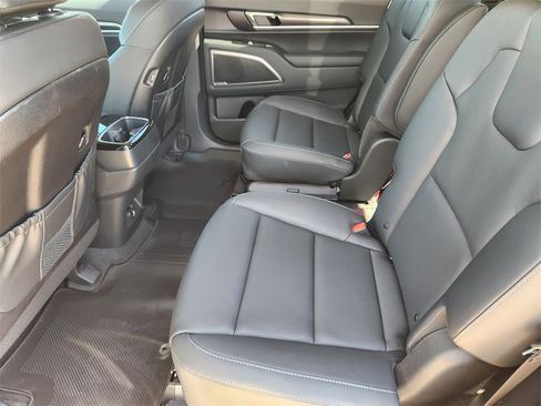 New 2025 Kia Telluride S image 21