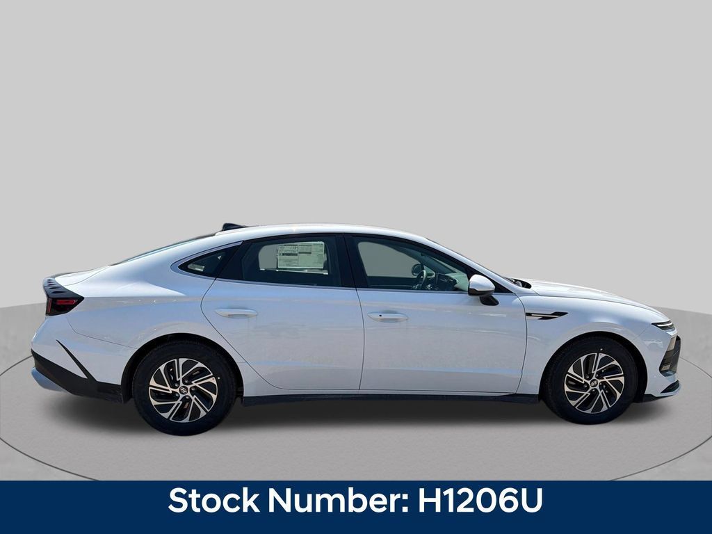New 2026 Hyundai Sonata Blue FWD image 6