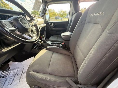Used 2020 Jeep Wrangler Unlimited Sahara image 16
