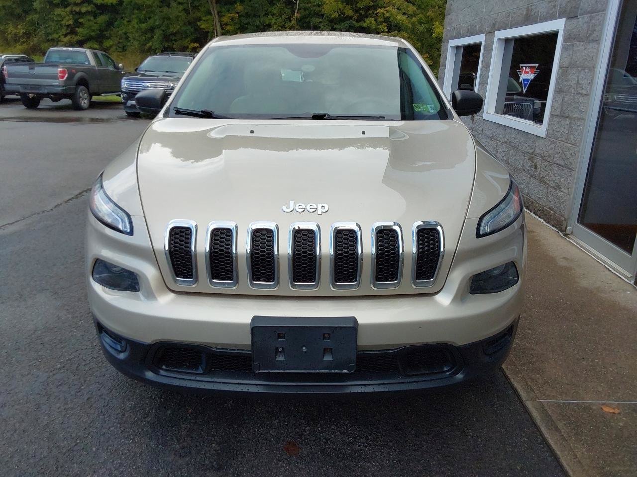 Used 2015 Jeep Cherokee Sport AWD/4WD image 7