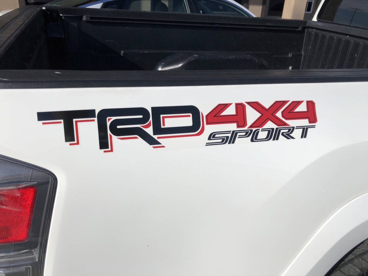 Used 2021 Toyota Tacoma TRD Sport AWD/4WD image 11