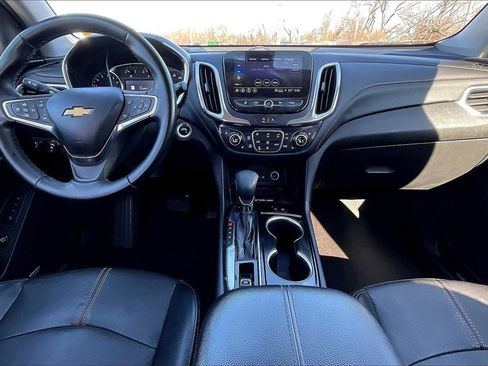 Used 2023 Chevrolet Equinox Premier image 15