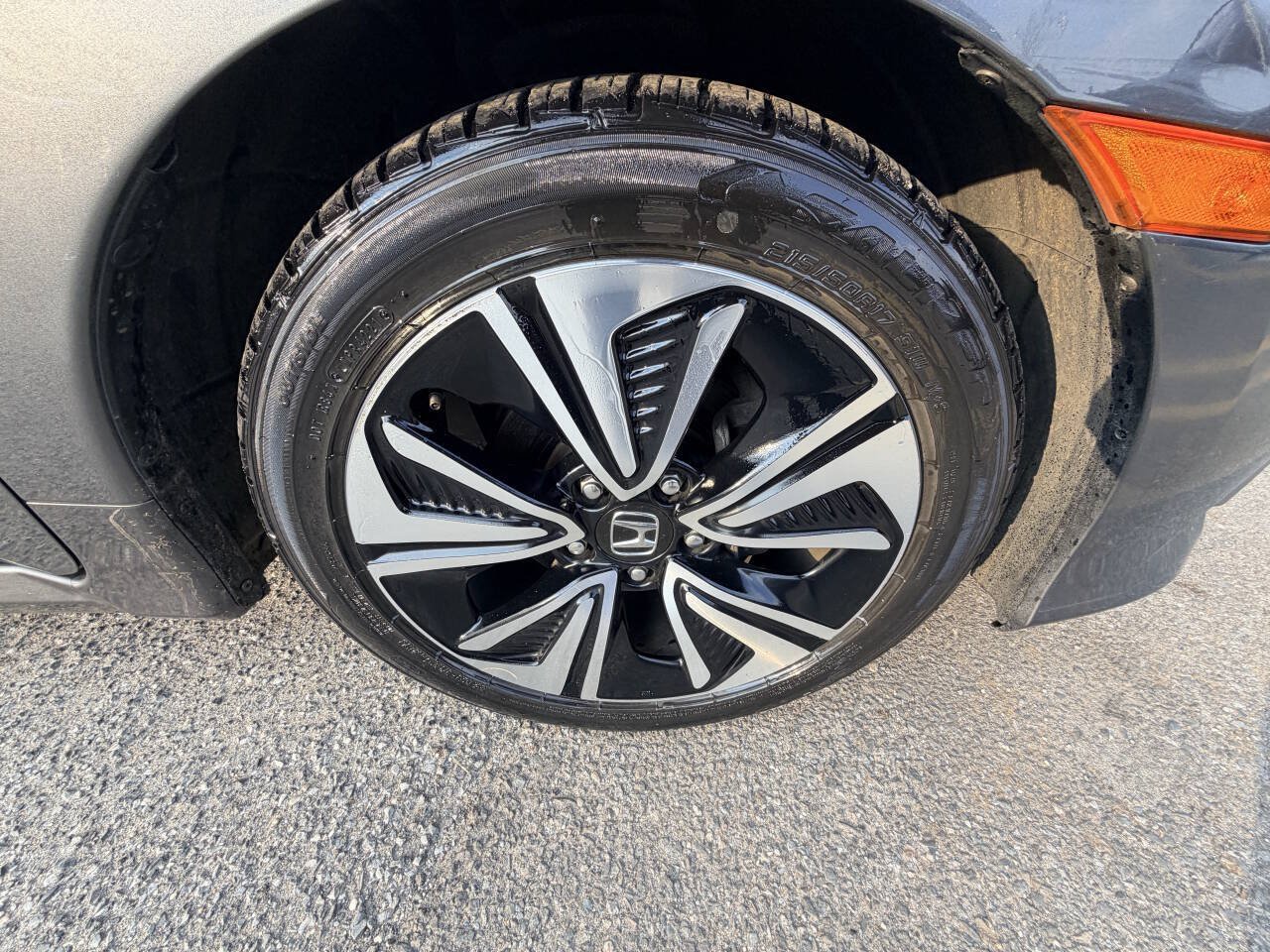 Used 2018 Honda Civic EX-L image 28