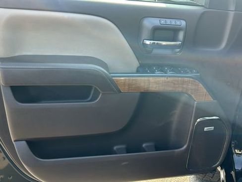 Used 2018 GMC Sierra 1500 SLT image 16