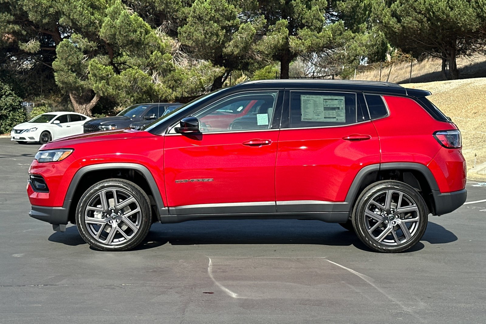 New 2026 Jeep Compass Limited w/ Sun, Sound & Navigation Group AWD/4WD image 8
