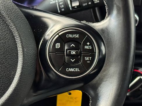 Used 2020 Kia Soul GT-Line FWD image 23