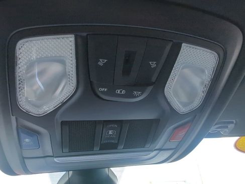Used 2023 RAM 1500 Big Horn AWD/4WD image 25