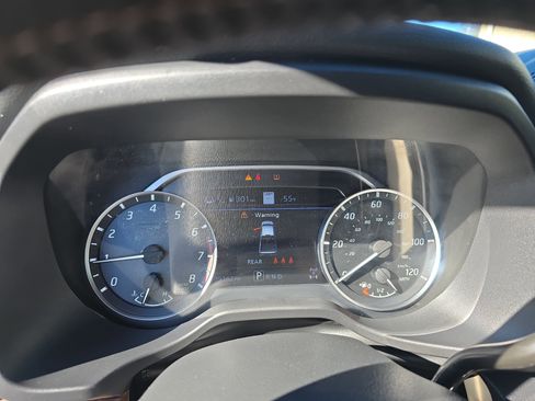 Used 2023 Nissan Titan Platinum Reserve w/ Moonroof Package image 21