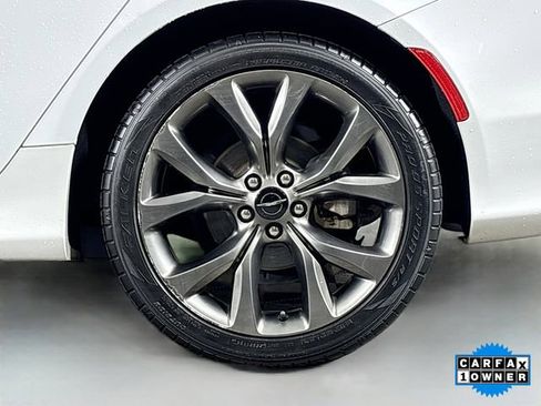 Used 2015 Chrysler 200 S w/ Navigation & Sound Group I image 32