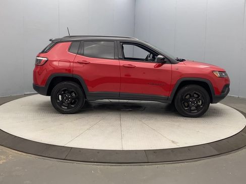 Used 2023 Jeep Compass Trailhawk w/ Trailhawk Convenience Group AWD/4WD image 6