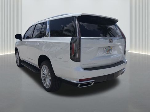 Used 2024 Cadillac Escalade Luxury RWD image 6