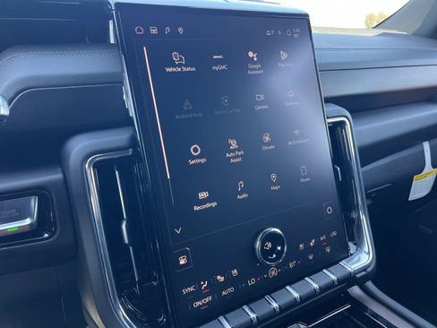 New 2026 GMC Yukon XL Denali w/ Sun & Power Step Package AWD/4WD image 18