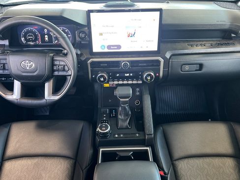 Used 2024 Toyota Tacoma Limited w/ Limited Package (LT) image 10