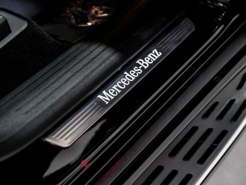 Used 2024 Mercedes-Benz GLS 450 4MATIC image 31