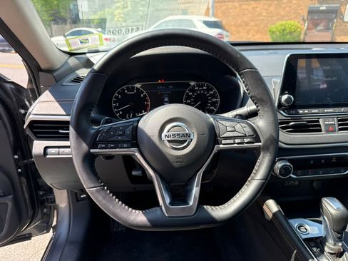 Used 2019 Nissan Altima 2.5 SR AWD/4WD image 13