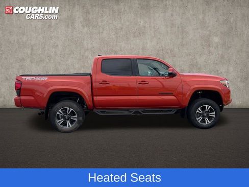 Used 2018 Toyota Tacoma TRD Sport AWD/4WD image 8