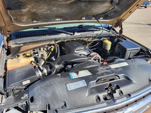 Used 2001 Chevrolet Tahoe LT w/ LT Preferred Equipment Group image 30