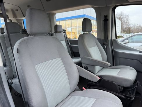Used 2018 Ford Transit 350 XLT image 21