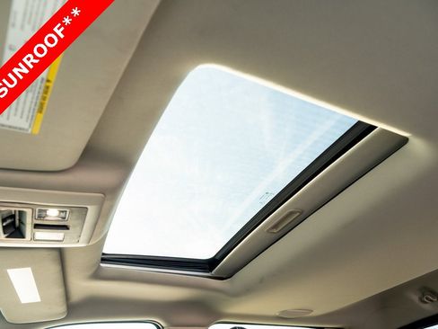 Used 2015 RAM 3500 Laramie Longhorn image 16