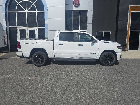 Used 2025 RAM 1500 Big Horn AWD/4WD image 8